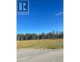 404 Valley View Close, Rural Clearwater County, AB T4T1A7 Photo 2