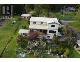 2303 Armour Rd, Powell River, BC V8A0H3 Photo 2