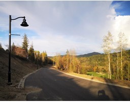 445 Copper Road, Rossland, BC V0G1Y0 Photo 2