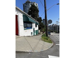 137 Tenth Street, New Westminster, BC V3M3X7 Photo 2