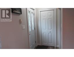 Foyer - 24 Willow Avenue, Cormack, NL A8A2S5 Photo 7