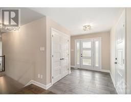 Living room - 5 Whitetail Avenue, Long Sault, ON K0C1P0 Photo 3