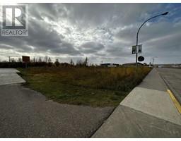 4003 S 50 Avenue, Fort Nelson, BC V0C1R0 Photo 3