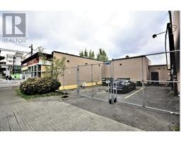 2601 Commercial Drive, Vancouver, BC V5N4C3 Photo 4