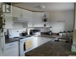 405 Ominica Street W, Moose Jaw, SK S6H1X7 Photo 6