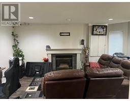 Living room - 351 Fizet Avenue, Kelowna, BC V1X7P5 Photo 4