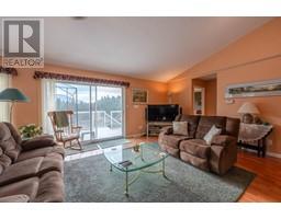 Living room - 44 1840 Oliver Ranch Road, Okanagan Falls, BC V0H1R2 Photo 3