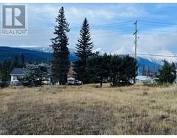 3870 10th Avenue, Smithers, BC V0J2N0 Photo 5