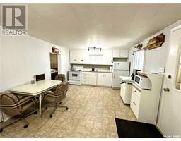 Enclosed porch - Lot 4 Sub 4 Leased Lot, Meeting Lake, SK S0M2L0 Photo 2