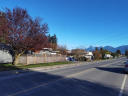 45411 Bernard Avenue, Chilliwack, BC V2P1H5 Photo 2