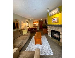 Living room - 313 2060 Summit Drive, Panorama, BC V0A1T0 Photo 3