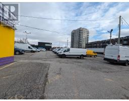 5298 Highway 7 Rd W, Vaughan, ON L4L1T3 Photo 4