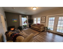 Living room - 5740 Division Street, Grand Forks, BC V0H1H0 Photo 3