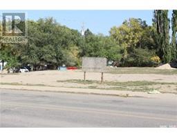 885 9th Avenue Sw, Moose Jaw, SK S6H6X4 Photo 2