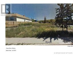 9413 9411 98 Street, Peace River, AB T8S1S4 Photo 2