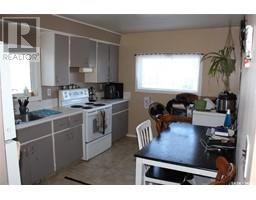 Kitchen - 138 Redcoat Drive, Eastend, SK S0N0T0 Photo 2