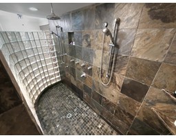 Partial bathroom - 537 Blake Court, Trail, BC V1R4V9 Photo 7