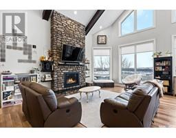 Living room - 446 Saskatchewan Road, Sarilia Country Estates, SK S0K2L0 Photo 3