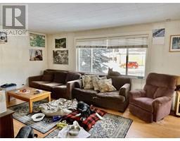 Living room - 604 Vernon Avenue, Revelstoke, BC V0E2S0 Photo 6