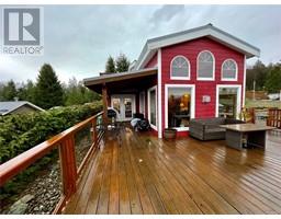 Den - 1045 Seventh Ave, Ucluelet, BC V0R3A0 Photo 3