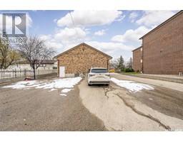 262 Athabasca Street E, Moose Jaw, SK S6H0L5 Photo 7