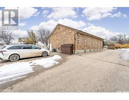 262 Athabasca Street E, Moose Jaw, SK S6H0L5 Photo 6
