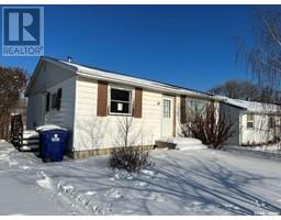 Other - 10 6th St Crescent, Kindersley, SK S0L1S0 Photo 2