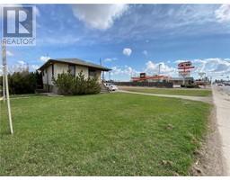 5122 5126 46 Street, Olds, AB T4H1A5 Photo 6