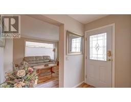 Primary Bedroom - 68 Kingfisher Drive, Penticton, BC V2A8K6 Photo 2