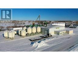 180 Service Road, Melville, SK S0A2P0 Photo 2