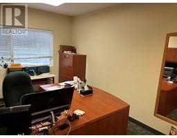 152 Riverside Drive Unit Office, Penticton, BC V2A5Y4 Photo 2
