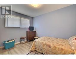 Bedroom - 914 Garry Street, Regina, SK S4T5P9 Photo 6
