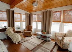 Living room - 23 Saskatoon Bay, St Laurent, MB R0C2S0 Photo 3