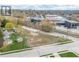 15 Alma St, Guelph, ON N1H5X9 Photo 2