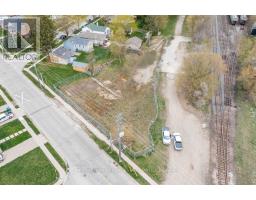 15 Alma St, Guelph, ON N1H5X9 Photo 3