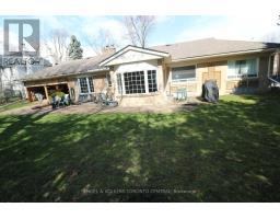 2424 Bayview Ave, Toronto, ON M2L1A3 Photo 4