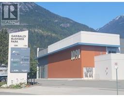 101 1101 Commercial Place, Squamish, BC V0N3G0 Photo 3