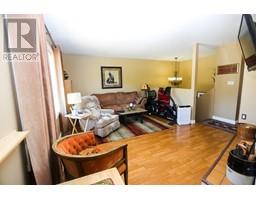 Living room - 4735 Spruce Cres, Barriere, BC V0E1E0 Photo 7