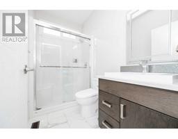 3pc Bathroom - 12802 Royal Boulevard, Grande Prairie, AB T8V6J6 Photo 7