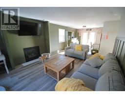 Living room - 1882 Pineridge Drive, Merritt, BC V1K1J5 Photo 4