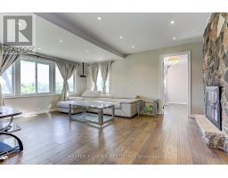 Great room - 2 Preston Ave, Whitchurch Stouffville, ON L4A2G9 Photo 7