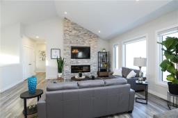 Living room/Dining room - 112 Claremont Drive, Niverville, MB R0A0A2 Photo 7