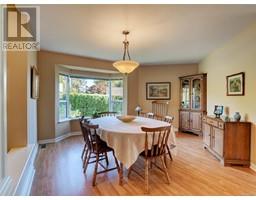 Kitchen - 2551 Newman Rd, Central Saanich, BC V0S1M0 Photo 6