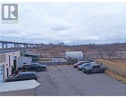 Great room - 526 Queenston Street, St Catharines, ON L2R7K6 Photo 6