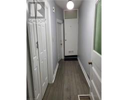 Primary Bedroom - 723 Dufferin Street Unit Upper, Toronto, ON M6K2B6 Photo 2