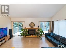 568 St Andrews Place, West Vancouver, BC V7S1V8 Photo 7
