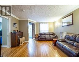Laundry room - 132 Dufferin Street E, St Catharines, ON L2R2A1 Photo 6