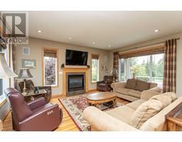 Kitchen - 6765 40 Avenue, Red Deer, AB T4N3M4 Photo 6