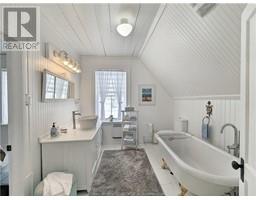 3pc Bathroom - 142 Bd St Pierre E, Caraquet, NB E1W1B1 Photo 5