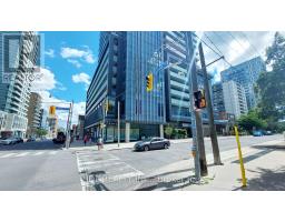 210 165 Eglinton Ave E, Toronto, ON M4P1J4 Photo 6